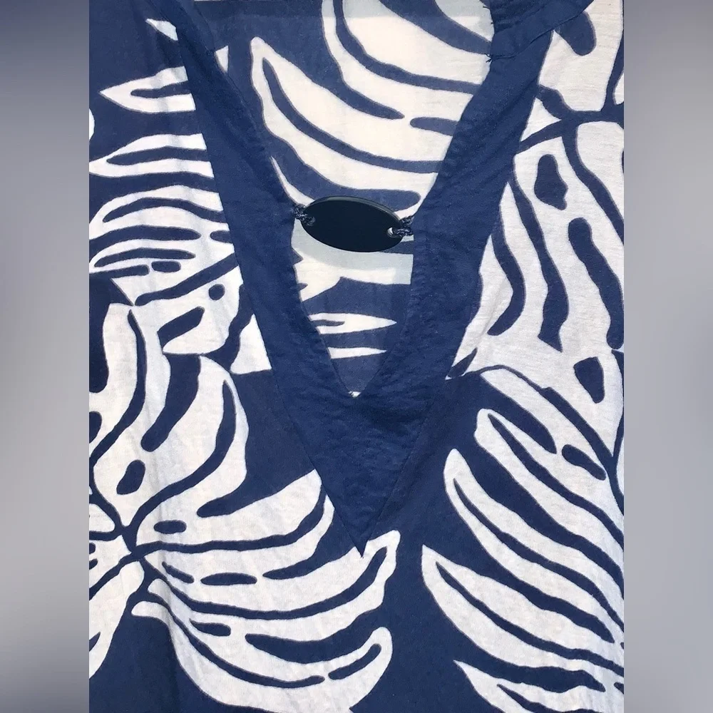 CZ Cover Up White and blue tropical floral design size small women’s